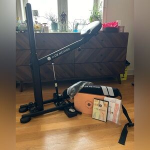 DB Method Squat Machine With Accessories